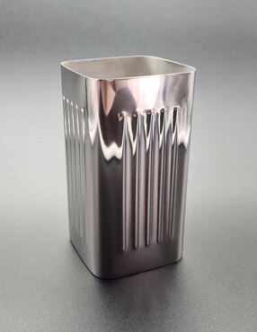 Vaso de baño Kikkerland Berlin de acero inoxidable