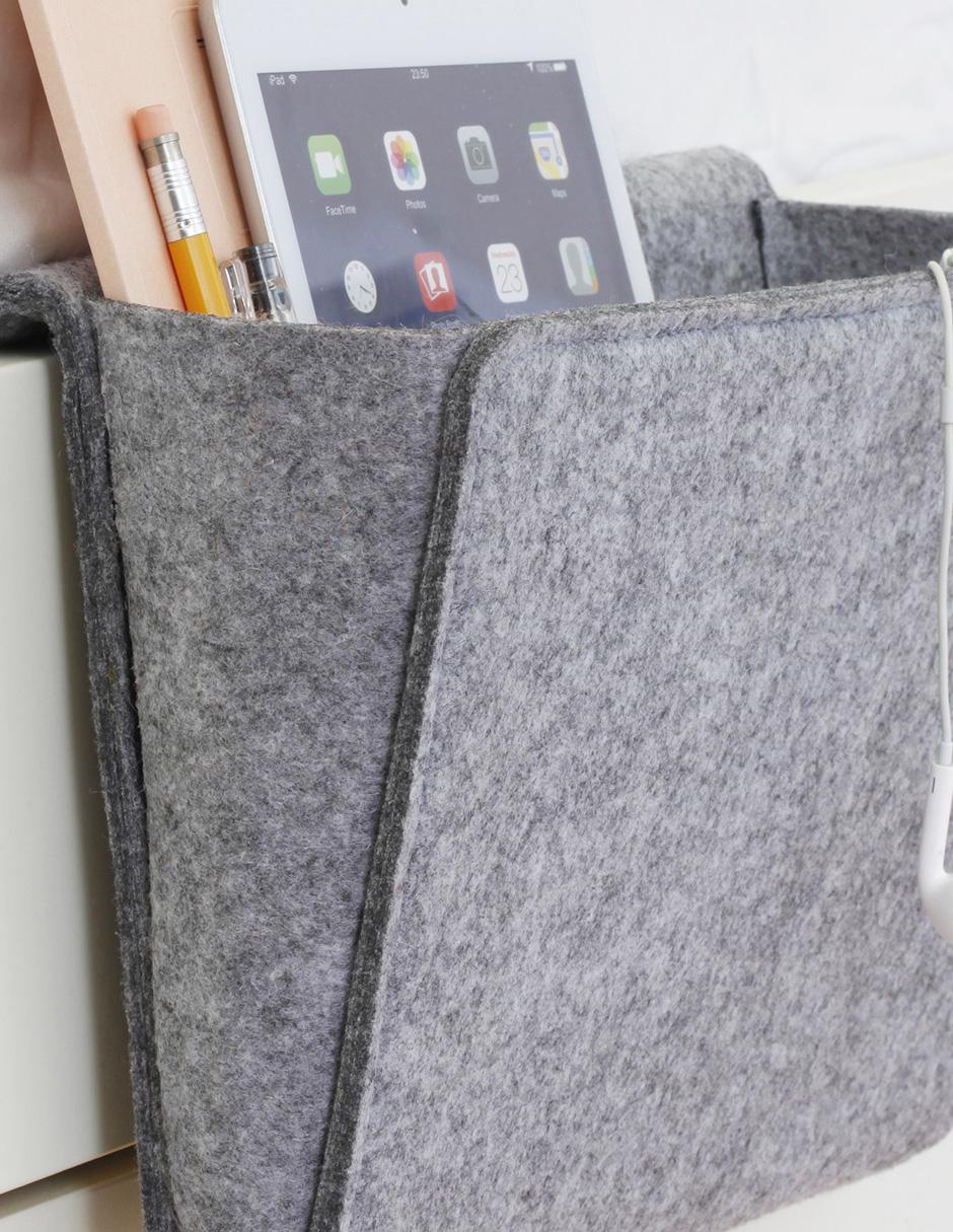 Organizador para cama de fieltro en color gris 7