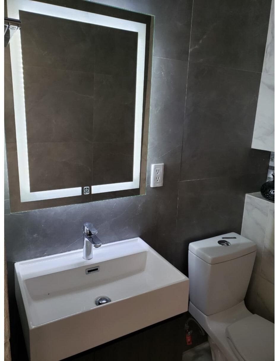 Espejo rectangular estilo contemporáneo 2